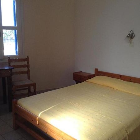 Rooms To Let Katerina & John'S Períssa Extérieur photo